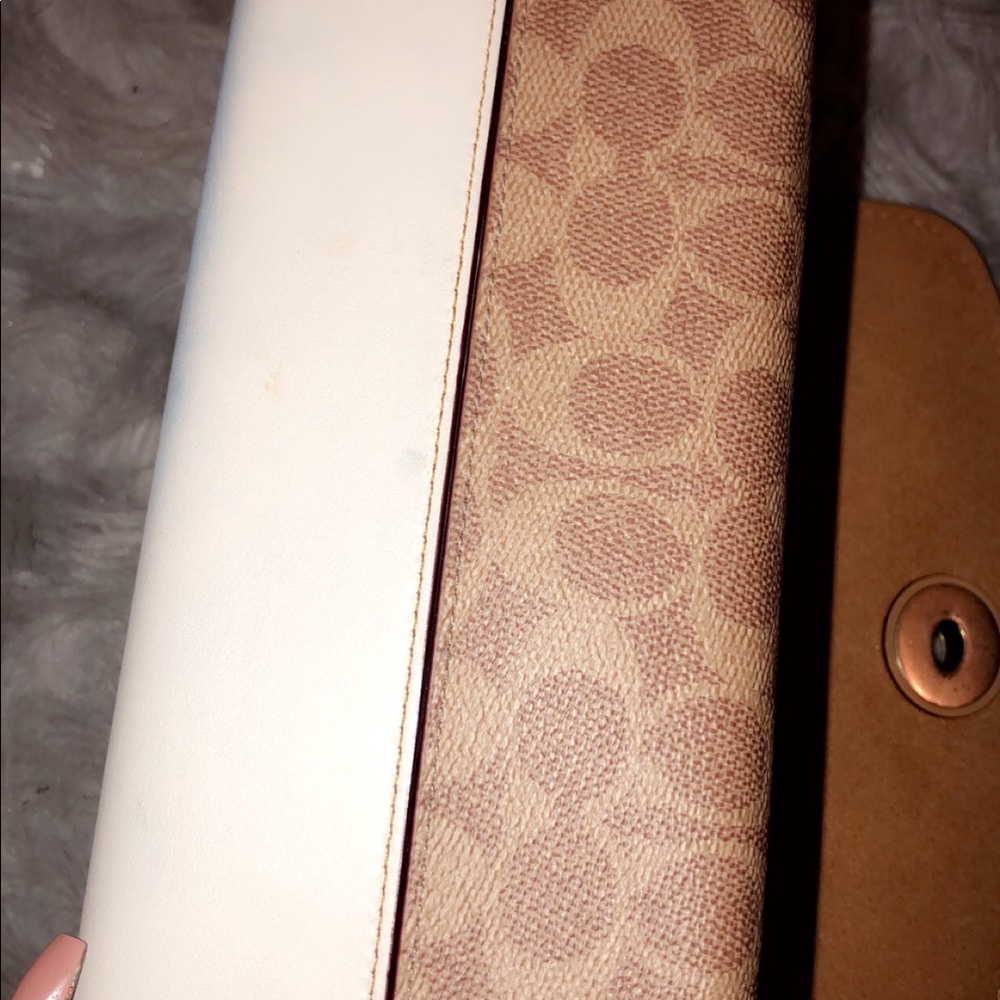 Coach Purse 👜 - Picture 6 of 8
